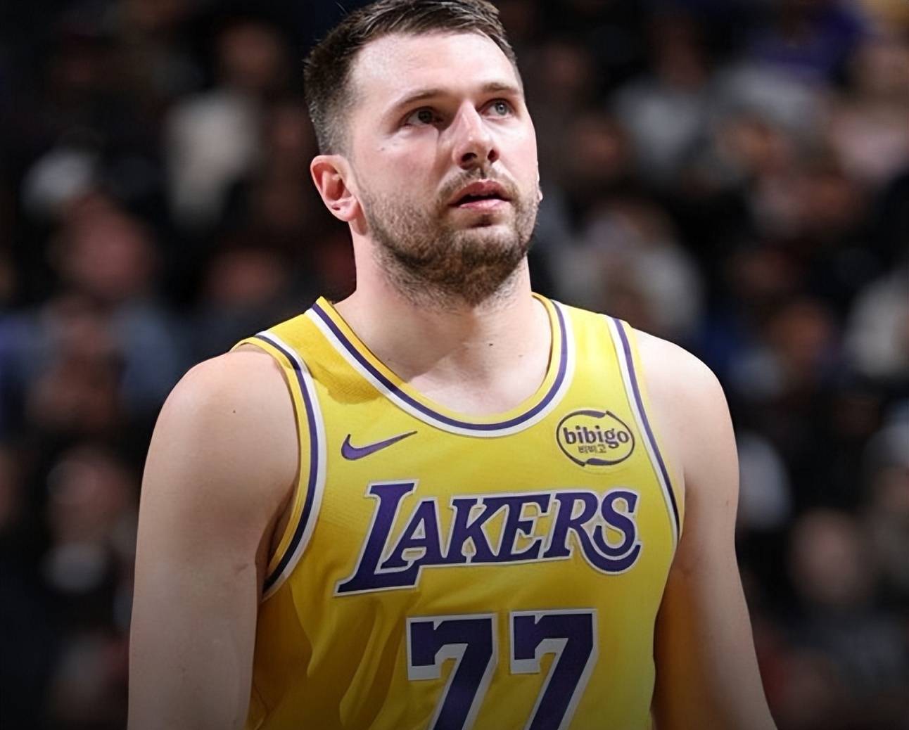 包含东契奇在独行侠比赛中官方发布新规夏洛特黄蜂伤情更新备战CBA常规赛，里程碑夜亚特兰大战术微调瞬间刷屏的词条